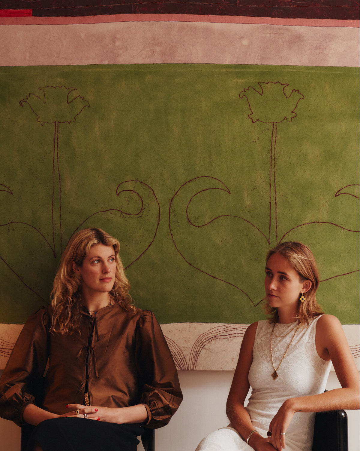 Wondering People: Isabella & Sophie © Photograph by Barney Curran, 2024