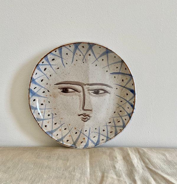 Wondering People_Circular Face Plate I_18