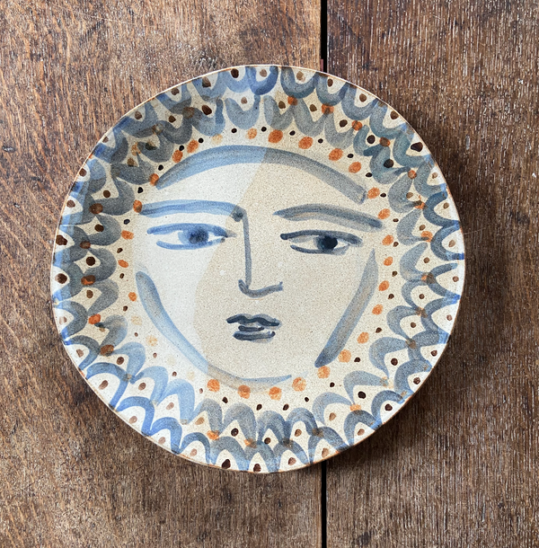 Wondering People_Circular Face Plate_7