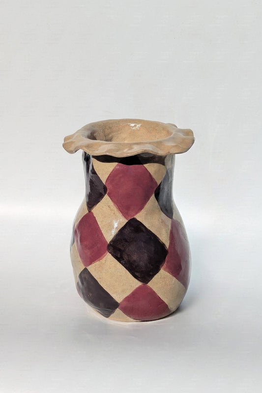 Wondering People_Chocolate Brown & Burgundy Diamond Frill Vase_19