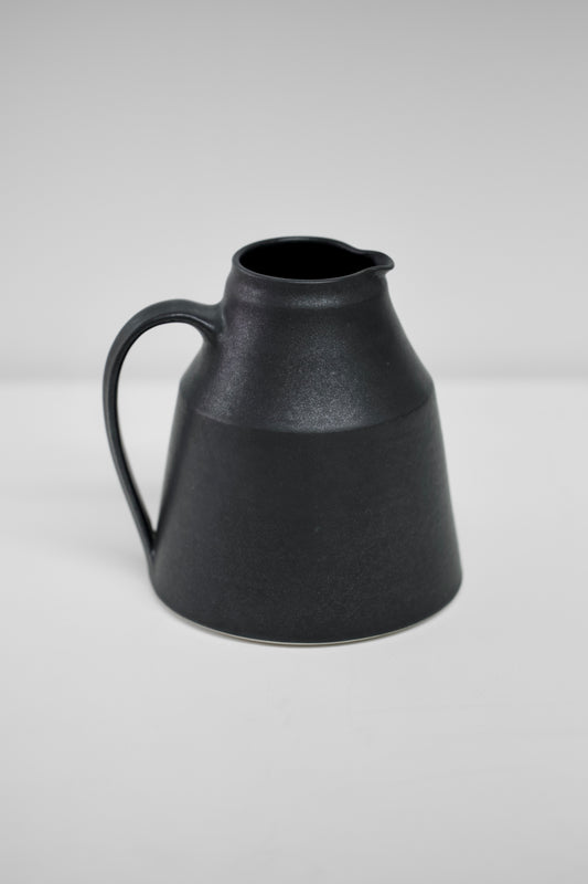 Wondering People_Anthracite Jug_37