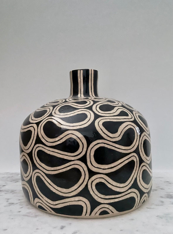 Wondering People_Barrel Vase_9