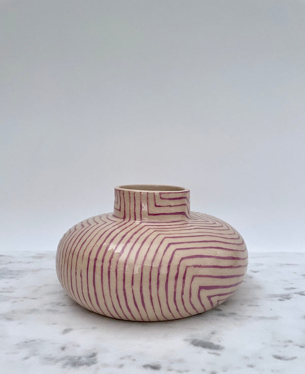 Wondering People_Violet Vase_1