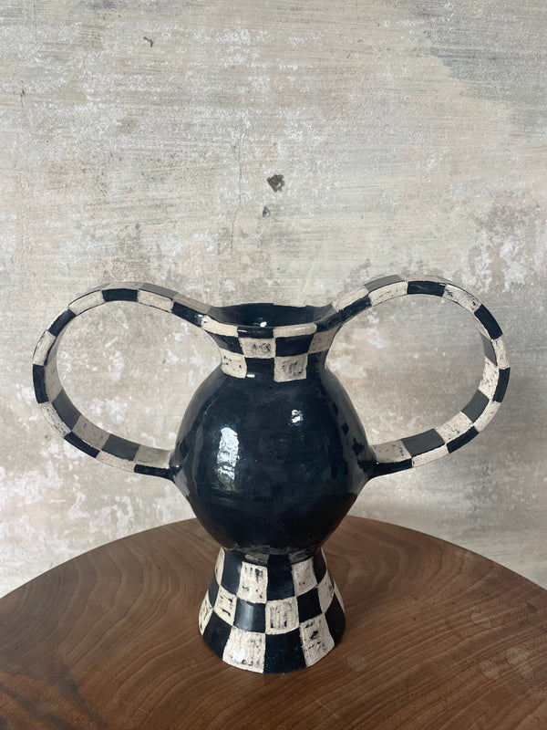 Wondering People_Checkmate Vase_32