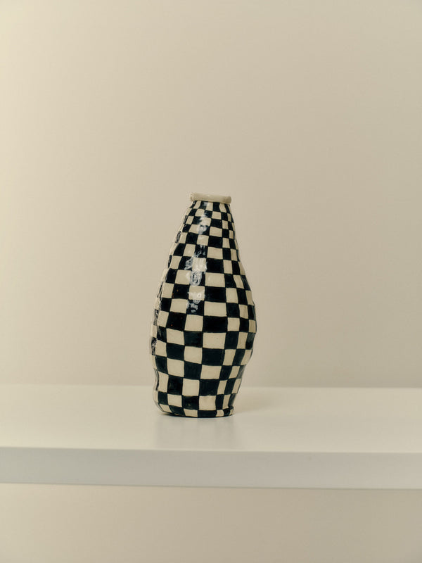 Wondering People_A Vase_7