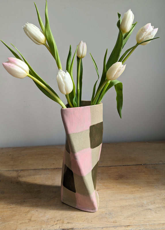 Wondering People_Pink And Olive Check Twist Vase_26