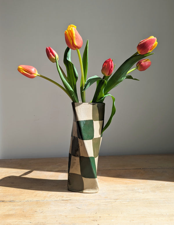 Wondering People_Two Tone Green Check Twist Vase_25