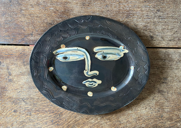 Wondering People_Oval Universe Plate_8