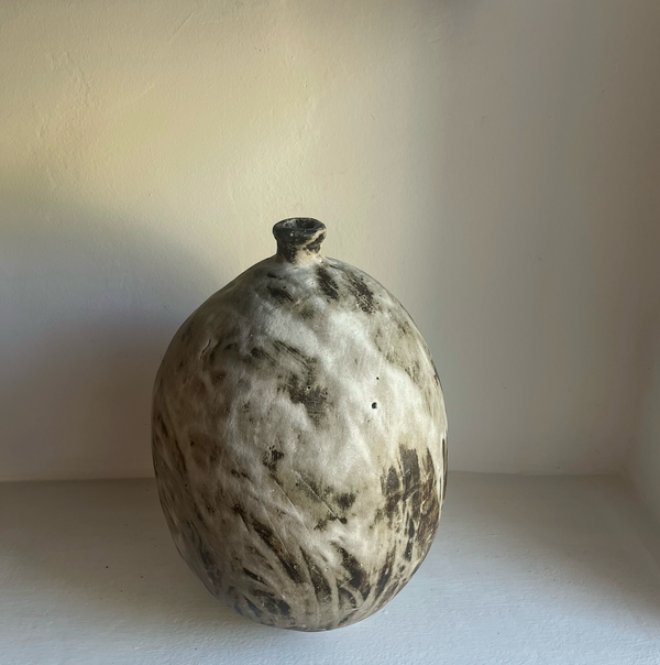 Wondering People_Washed Round Bottle_41