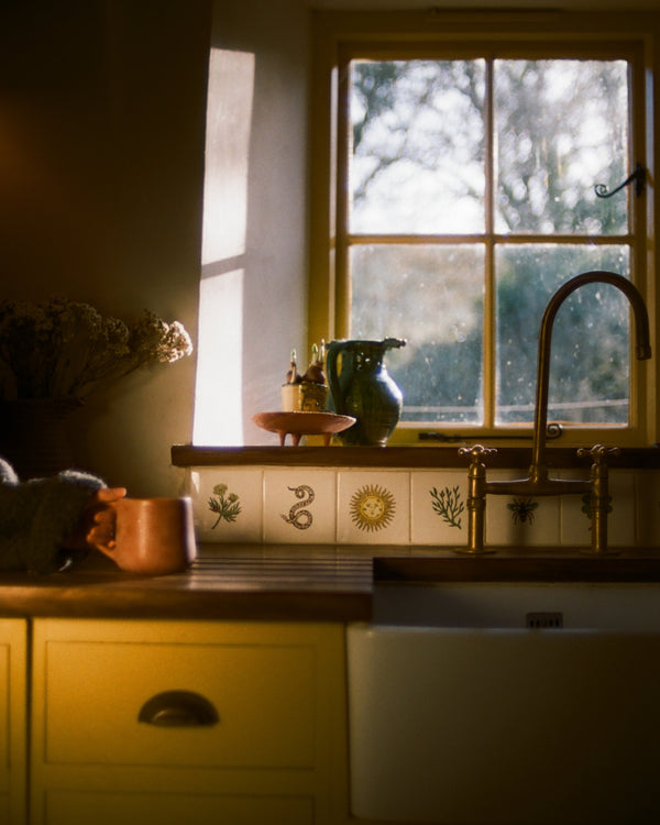 Wondering People_Fee Greening