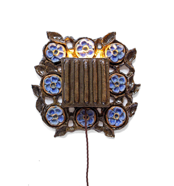 Wondering People_Flower Press Sconce_34