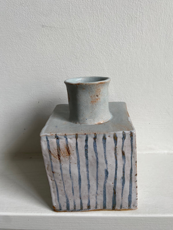 Wondering People_Lines Decanter_5