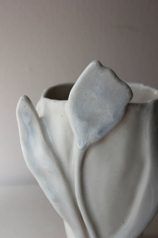 Wondering People_Tulip Vase_37