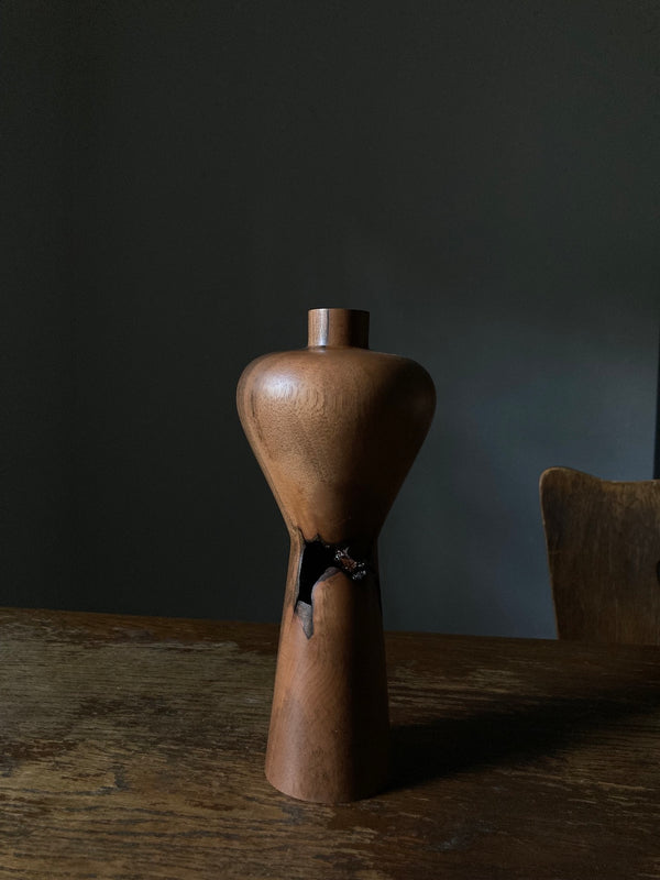 Wondering People_Vase For A Branch_3